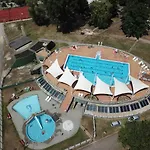Happy Camp Mobile Homes In Balatontourist Fuered & Kemping 2*