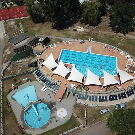 Happy Camp Mobile Homes In Balatontourist Fuered & Kemping 2*