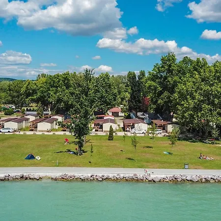 Happy Camp Mobile Homes In Balatontourist Fuered & Camping Balatonfüred