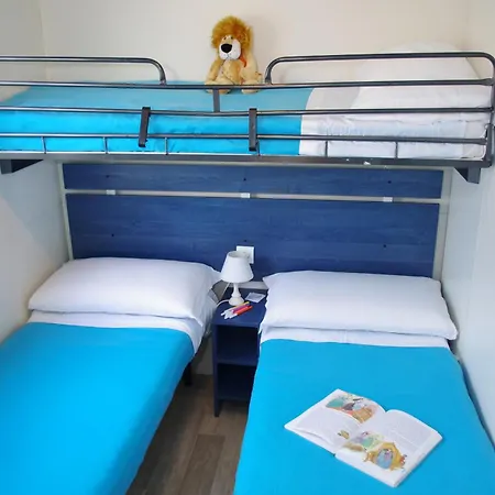 Happy Camp Mobile Homes In Balatontourist Fuered & Camping Balatonfüred