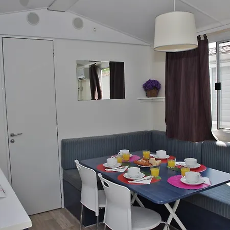 Happy Camp Mobile Homes In Balatontourist Fuered & Balatonfüred