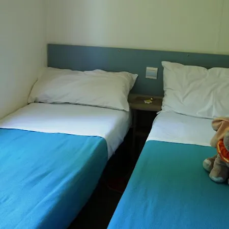 Happy Camp Mobile Homes In Balatontourist Fuered & 2*