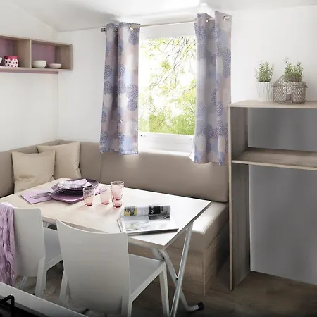 Happy Camp Mobile Homes In Balatontourist Fuered & 2*