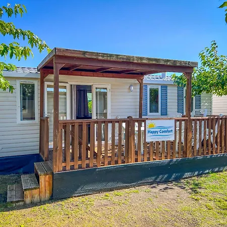 Happy Camp Mobile Homes In Balatontourist Fuered & 巴拉顿菲赖德