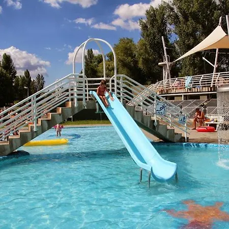 Happy Camp Mobile Homes In Balatontourist Fuered & Camping Balatonfüred